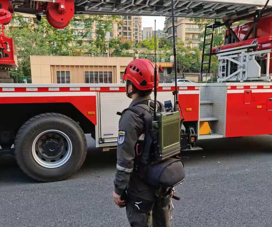 巴以沖突，以色列司令部要求公眾攜帶對(duì)講機(jī)入防空洞！